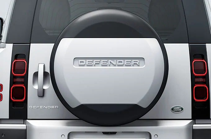 1x Land Rover Defender 110 Explorer Pack VPLEEXP000